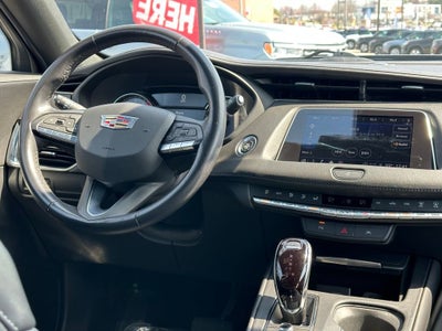 2023 Cadillac XT4 Premium Luxury