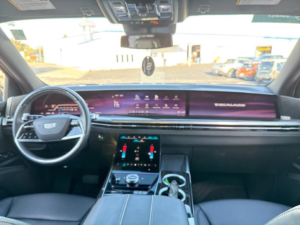 2025 Cadillac Escalade Luxury