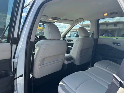 2025 Nissan Pathfinder SL 4WD
