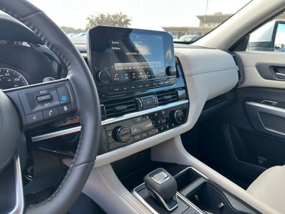 2025 Nissan Pathfinder SL 4WD