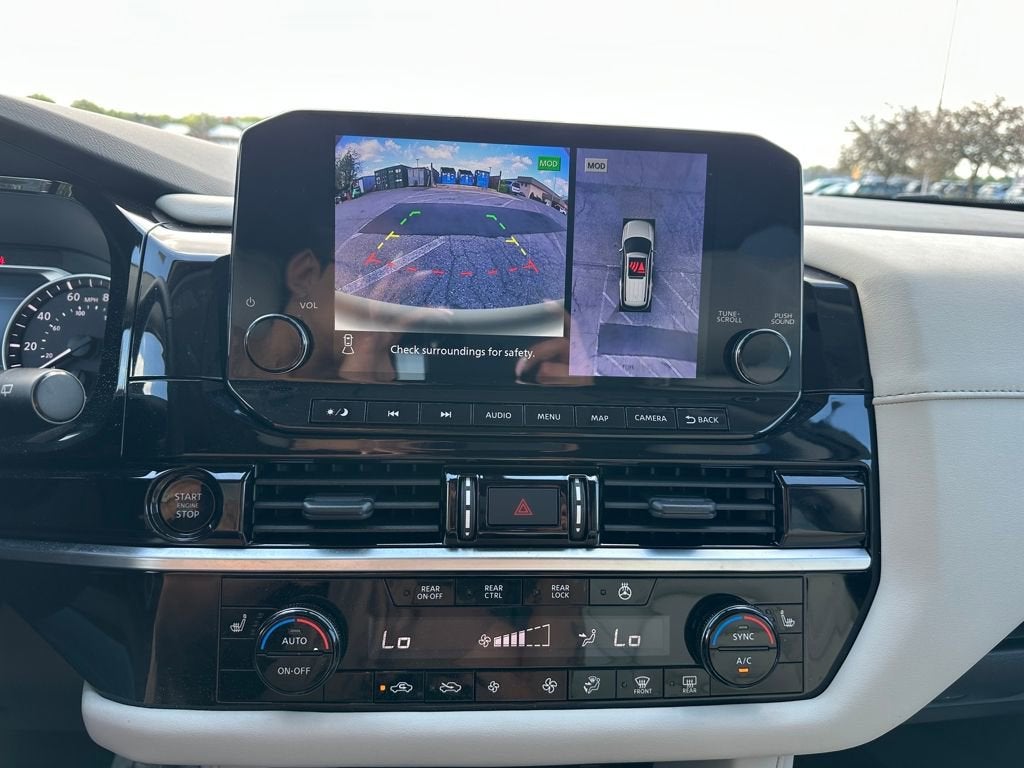 2025 Nissan Pathfinder SL 4WD