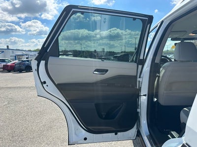2025 Nissan Pathfinder SL 4WD