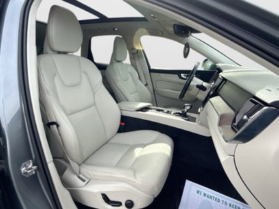2021 Volvo XC60 T5 Momentum