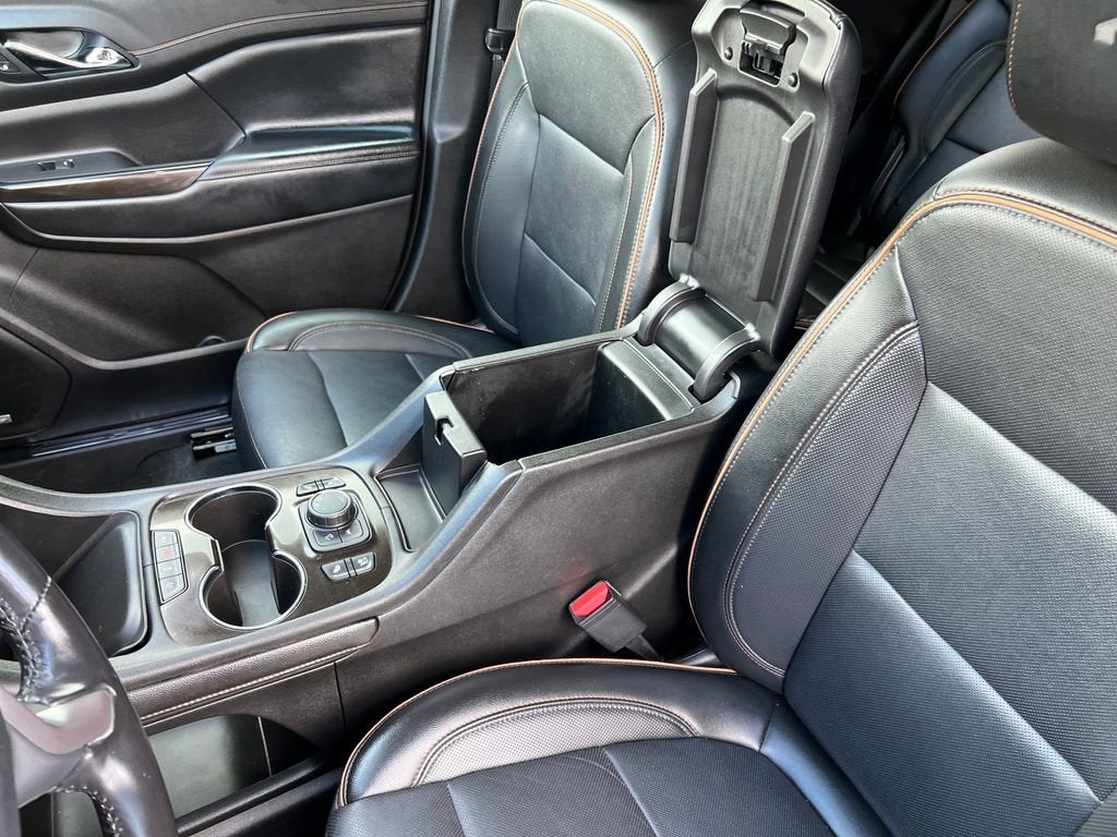 2021 GMC Acadia AT4