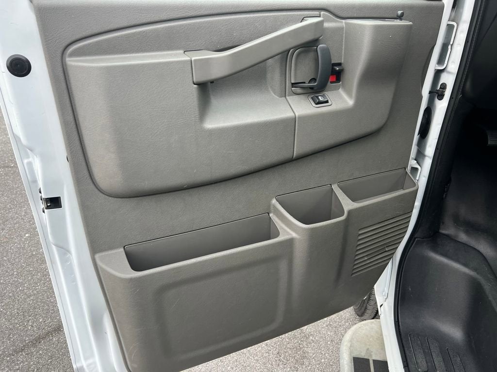 2024 Chevrolet Express Cargo 2500 WT