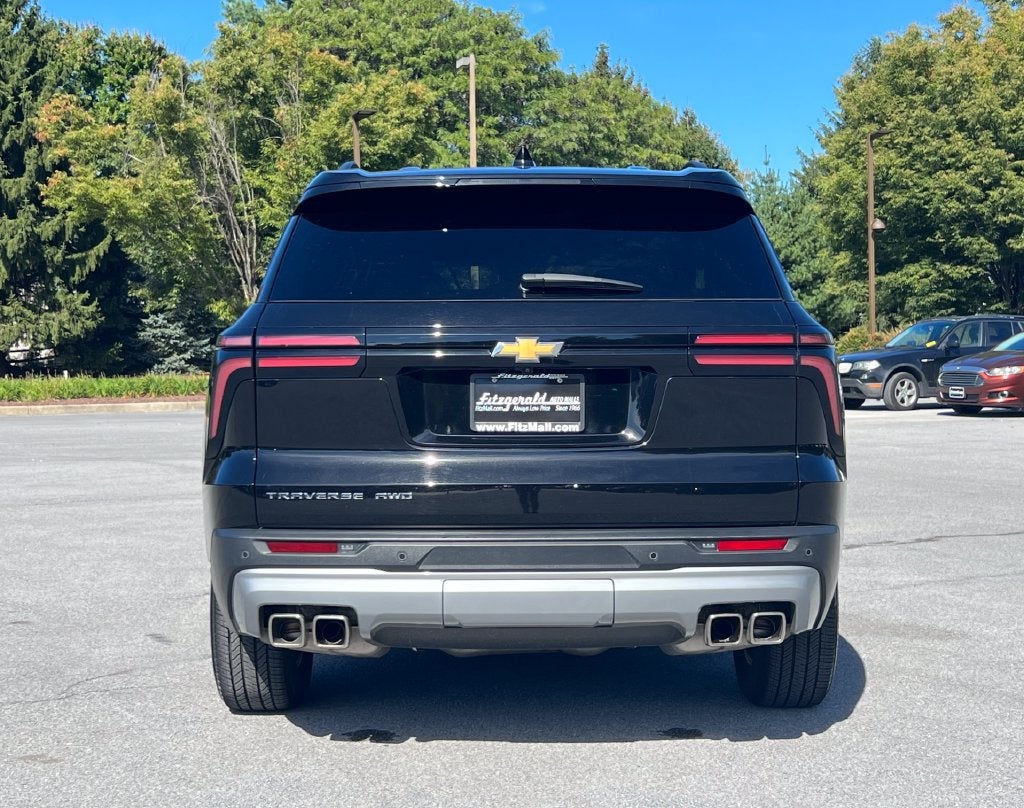 2025 Chevrolet Traverse LT