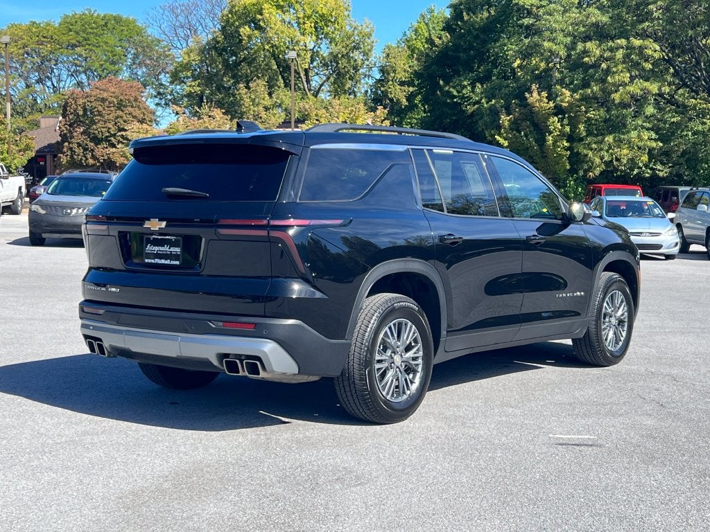 2025 Chevrolet Traverse LT