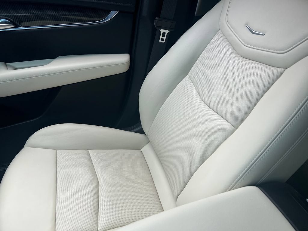2022 Cadillac XT5 AWD Sport