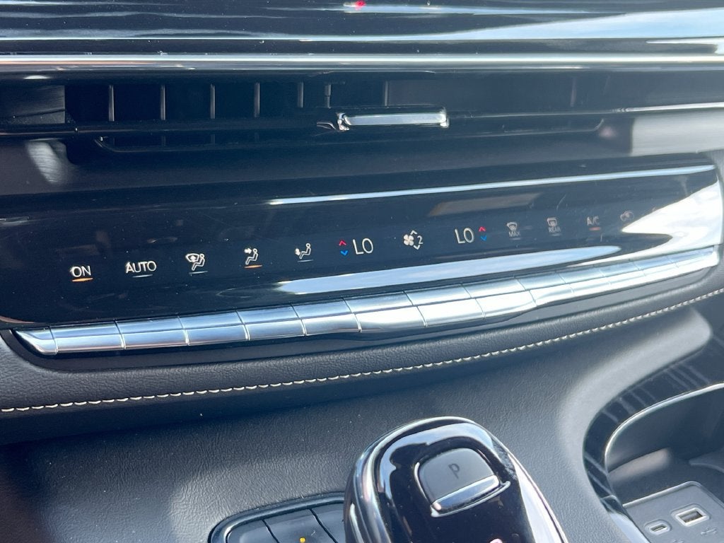 2023 Cadillac Escalade 4WD Sport