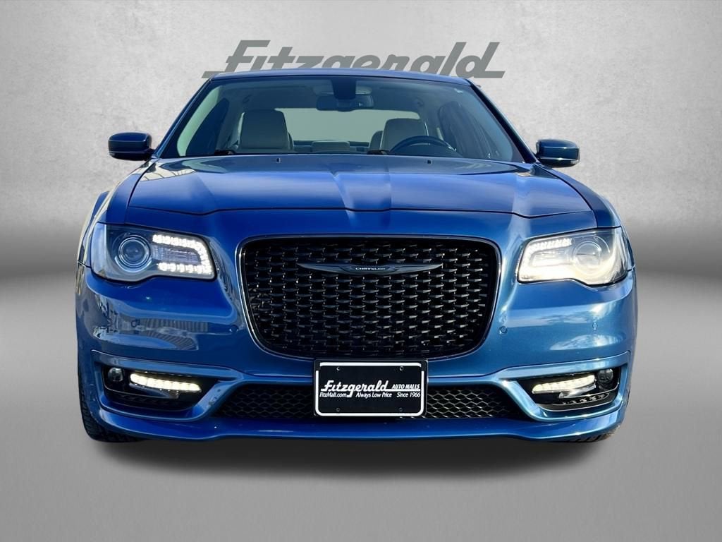 2022 Chrysler 300 Touring L