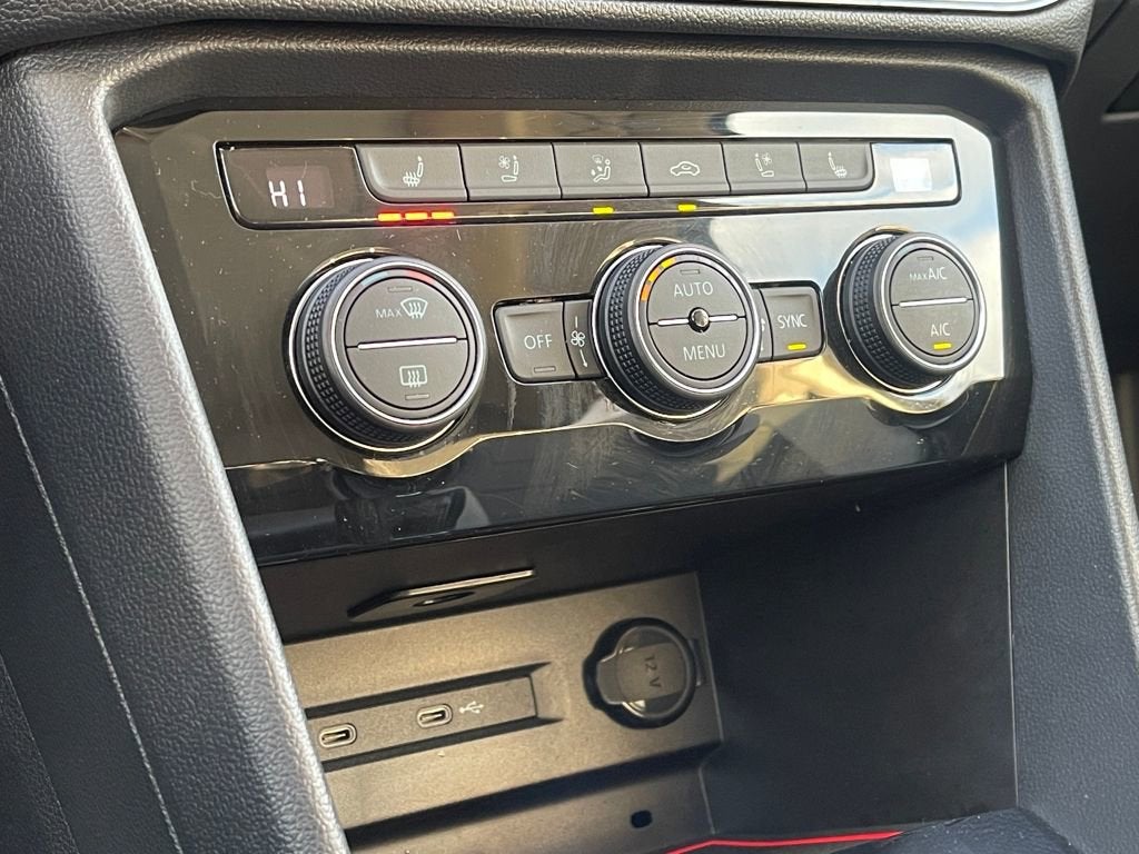 2024 Volkswagen Taos SEL