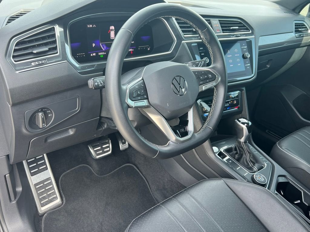 2023 Volkswagen Tiguan SE R-Line Black