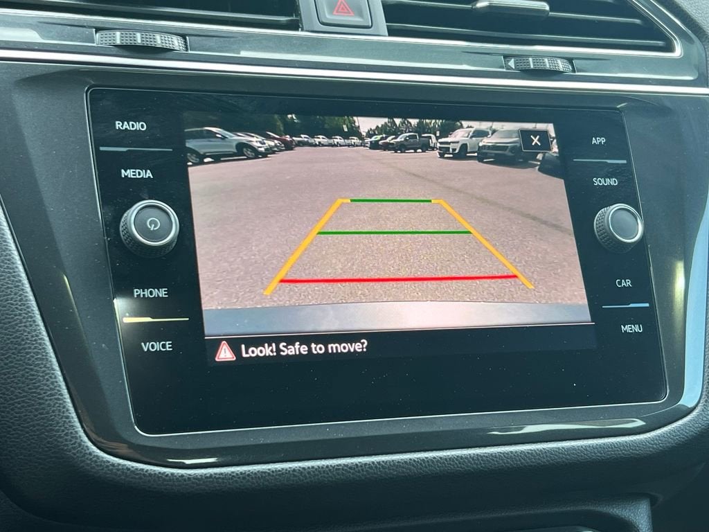 2023 Volkswagen Tiguan SE R-Line Black