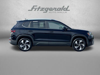 2025 Volkswagen Taos SE