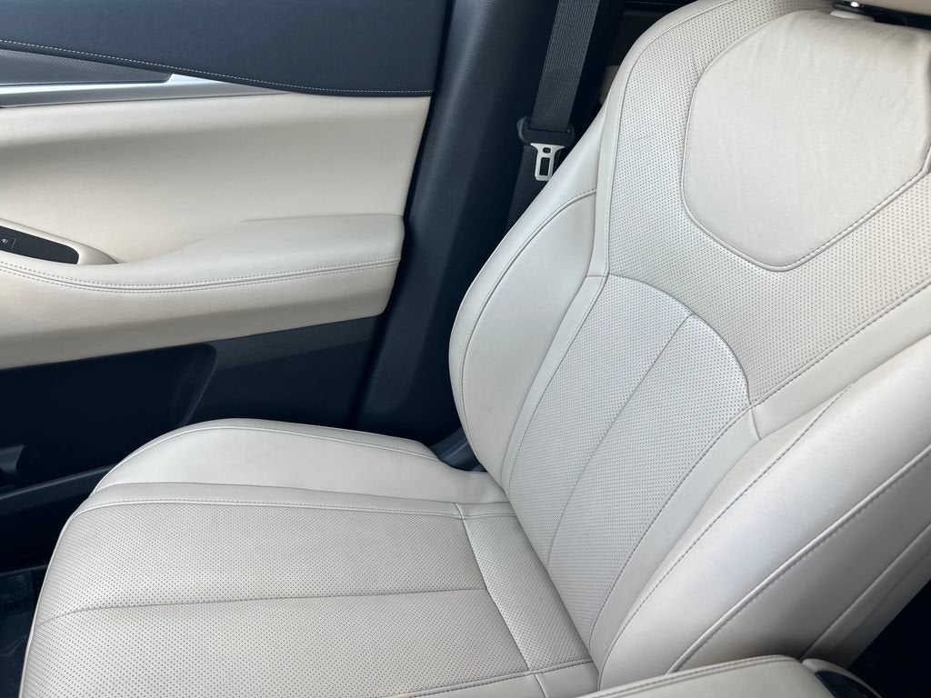 2022 INFINITI QX60 LUXE