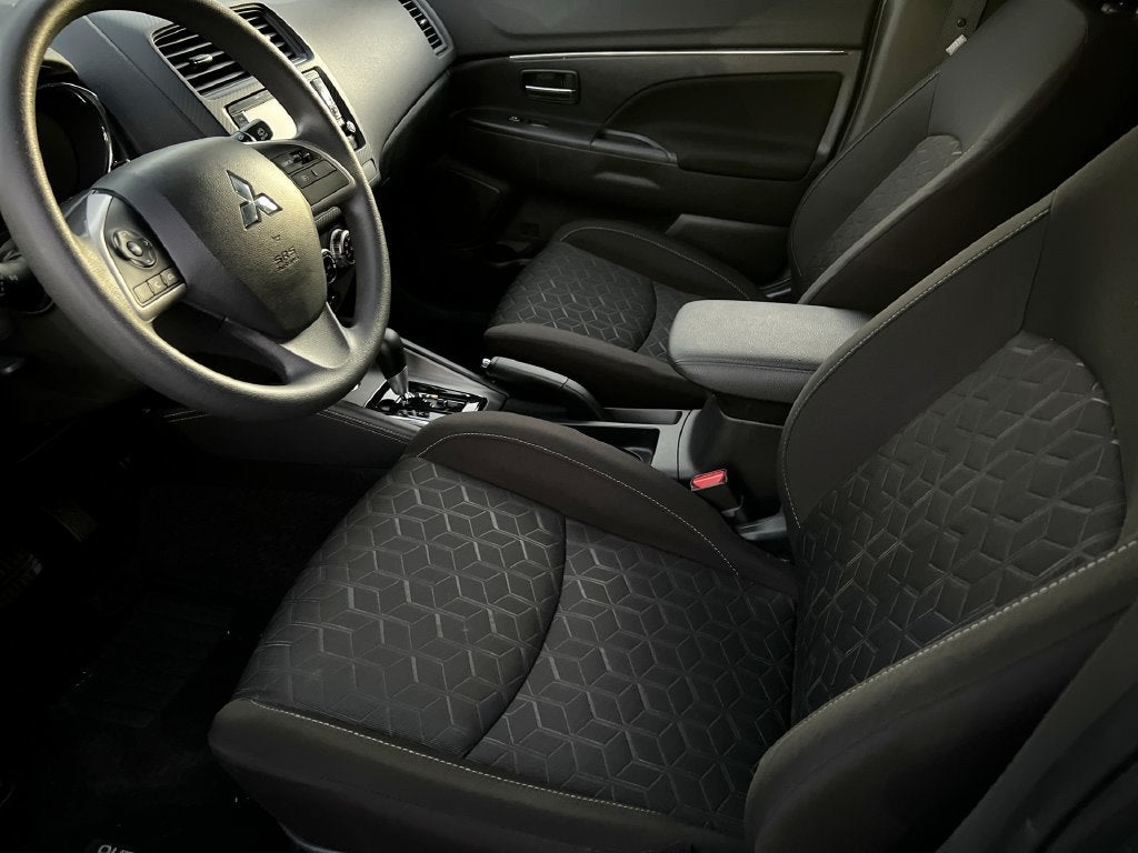 2025 Mitsubishi Outlander Sport S