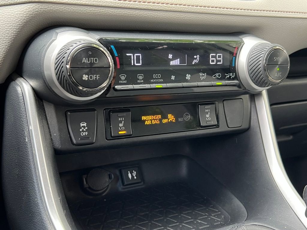2019 Toyota RAV4 XLE Premium