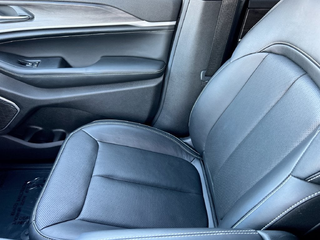 2026 Jeep Grand Cherokee Limited Reserve