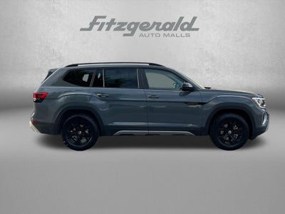 2024 Volkswagen Atlas 2.0T Peak Edition SE w/Technology