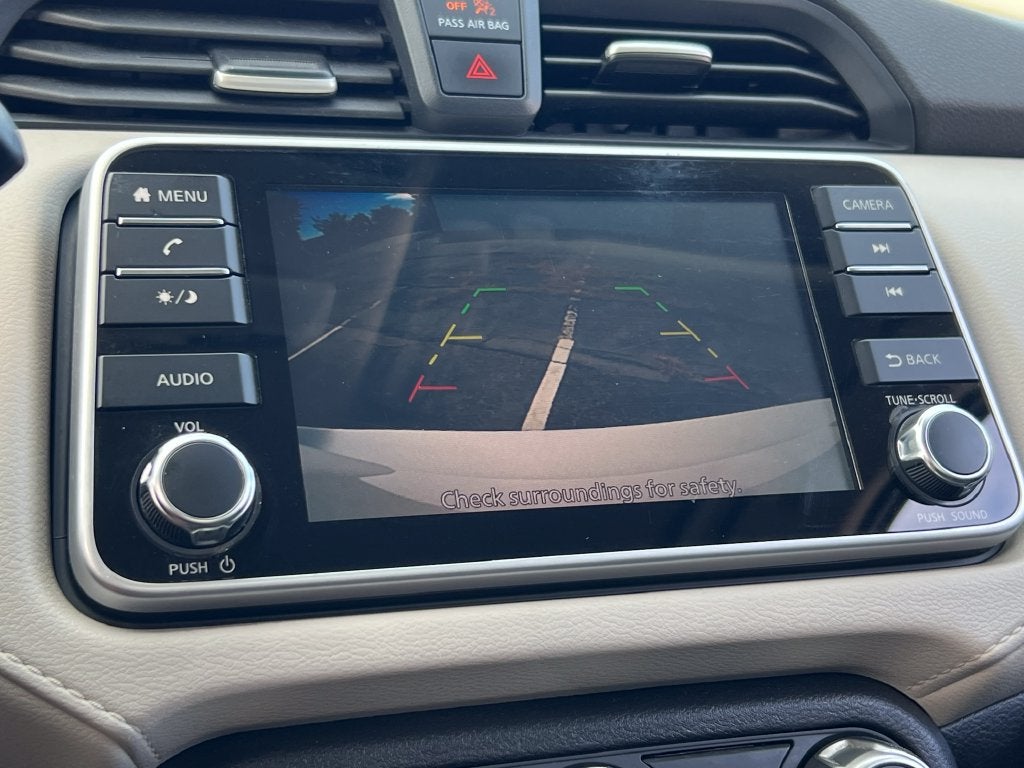 2022 Nissan Versa 1.6 SV