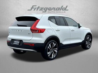 2023 Volvo XC40 Plus Bright Theme